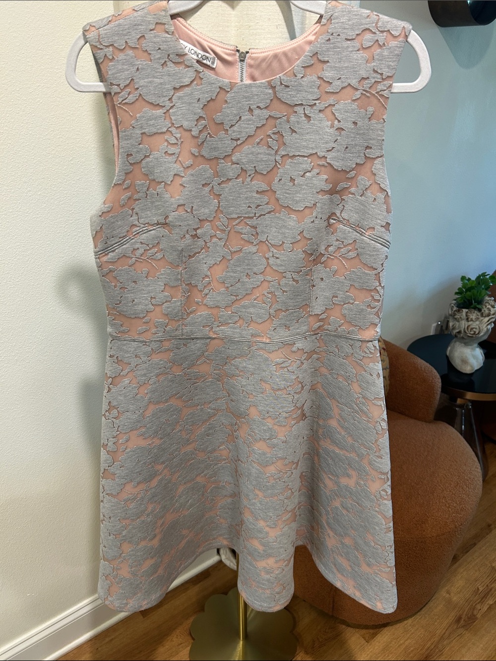 Maggy London  blush and Gray Sleeveless Jacquard Fit & Flare Dress. 14